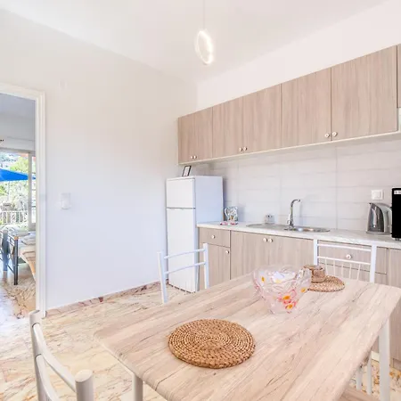 1 * Kassiopi