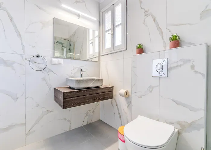 Apartment 1 *